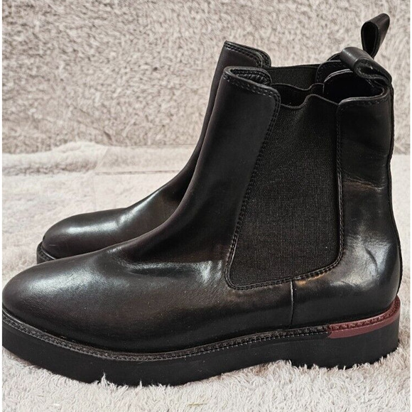 NEW Saint G Aster Black Leather Handcrafted Chelsea Boots Ankle Booties sz 8 - Picture 1 of 7
